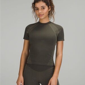 Lululemon Seamless Training Short Sleeve Shirt